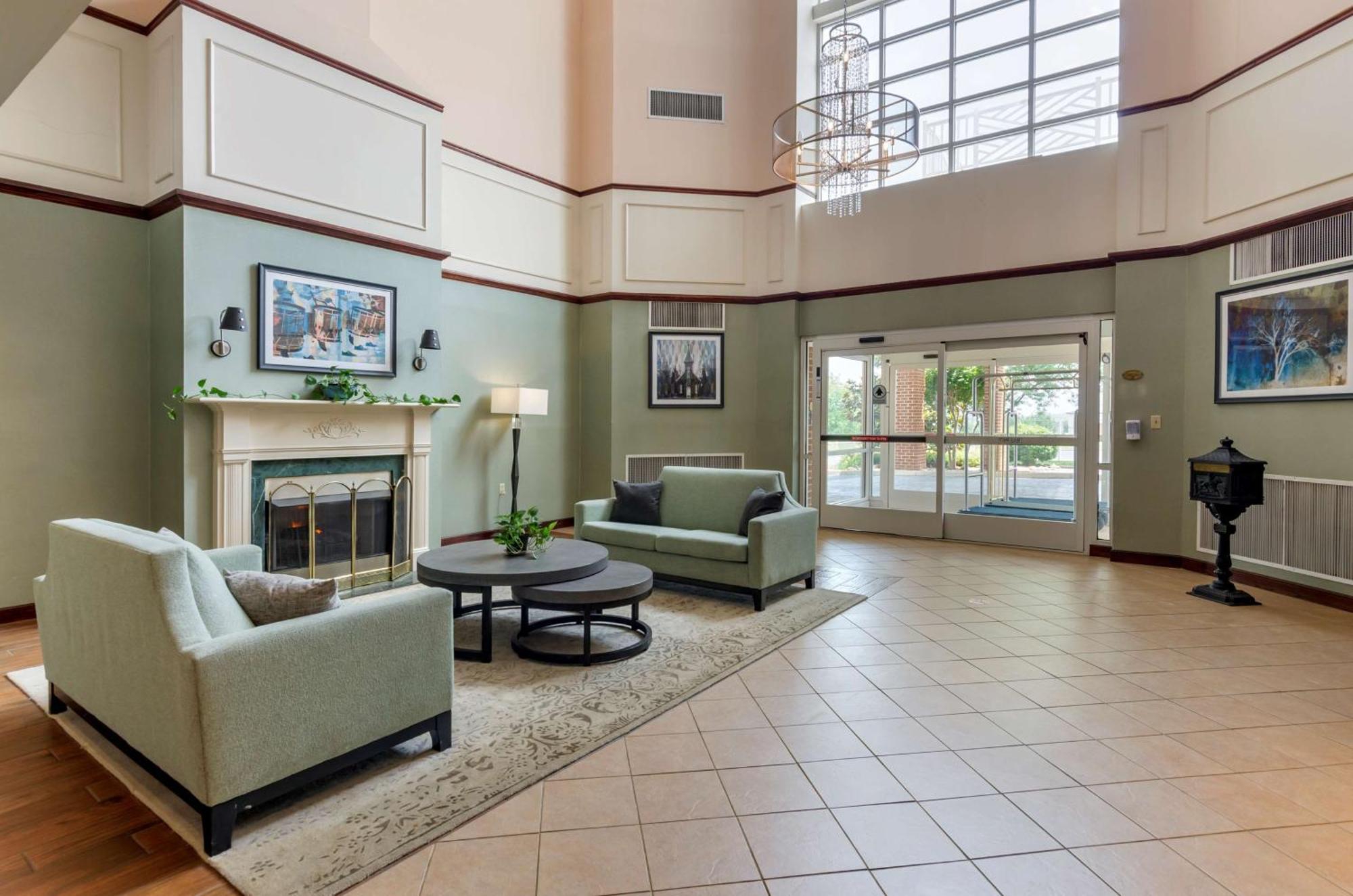 Best Western Plus Inn At Hunt Ridge Lexington Exterior photo